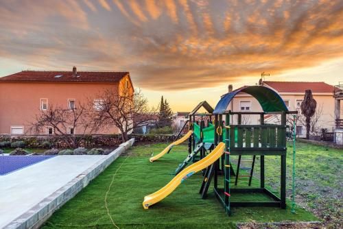 Outdoor Pictures 18