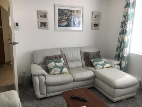 Stunning, Newly Renovated, Townhouse in Central Dawlish