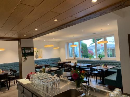 Jimmy Altheim --Restaurant open--