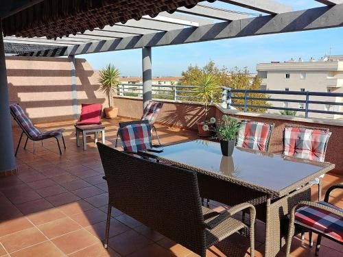 ÁTICO TERRAZA 65m. Playa, piscina, A/C, Wifi
