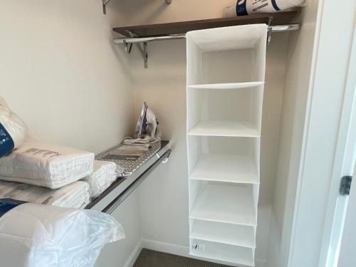 Wilshire West Suites