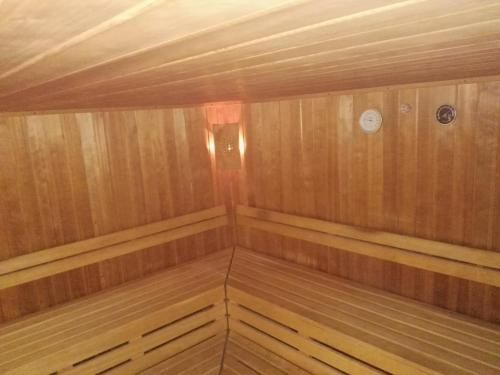 Sonnenstube mit Pool und Sauna