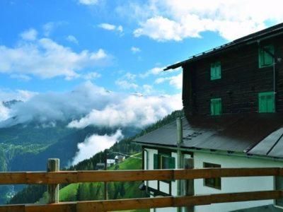 Outdoor Pictures 24
