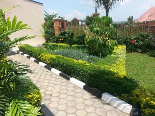 Outdoor Pictures 24