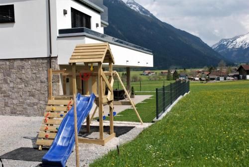 Outdoor Pictures 9