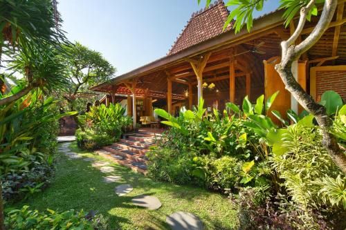 Outdoor Pictures 24