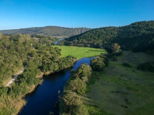 Eastbrook River Lodge