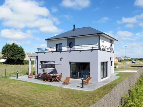 Holiday Home Pirou Beach - PIP402