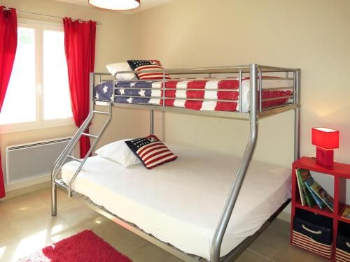 Holiday Home Les Ormes - MVT225