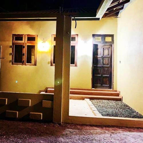 Endhaa, Divers Home