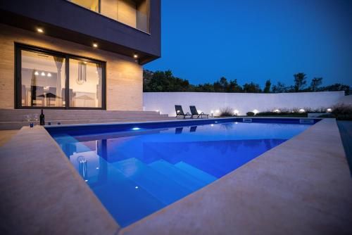 Outdoor Pictures 24