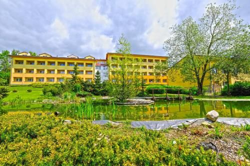 Outdoor Pictures 24