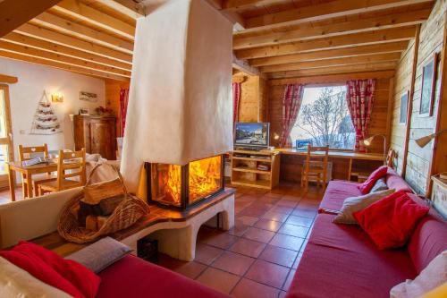 Le Troll Hameau des Chazals Nevache Hautes Alpes