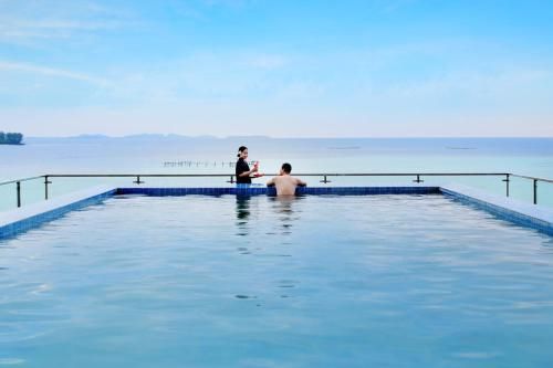 Royal Ocean View Beach Resort