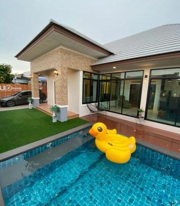 Uzeason Poolvilla Sattahip