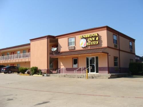 Benbrook Inn & Suites