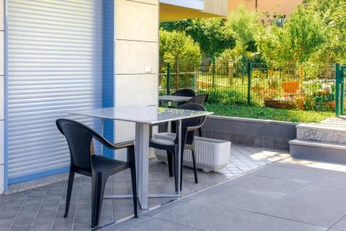 Outdoor Pictures 24