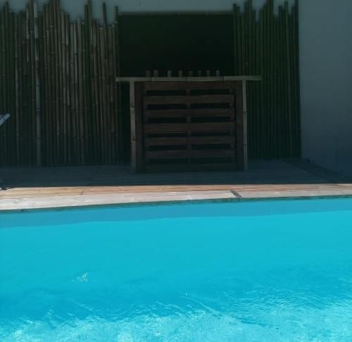 CHALET DU LAC PISCINE à 5 MINUTES DE DISNEY TGV RER