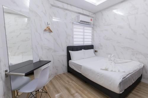 Lee Luxury Home
