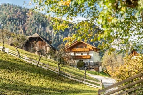 Outdoor Pictures 23