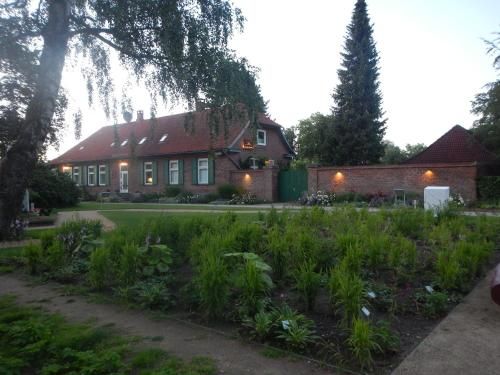 4 Sterne Wohnen "Zum alten Forsthof" am Schlosspark, App 3 "wunnerbor"