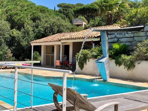 Plushy Villa with Private Pool and Sea Views in La Croix Valmer