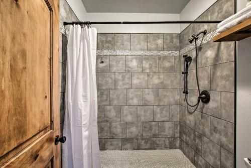 Lava Hot Springs Studio 4-Min Walk to Pools!