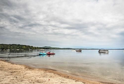 Sebago Lake Cottage with Patio and Beach Access!