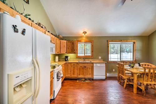 Rustic Cabin - 11 Miles to Glacier National Park!