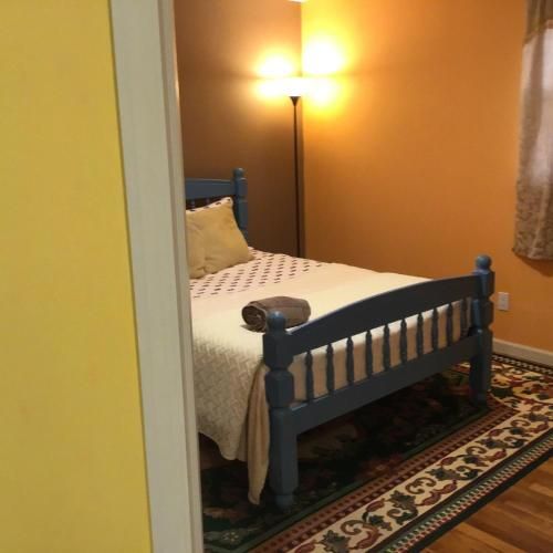 Beautiful Room 4 mins from JFK and 15 mins from LaGuardia Airports