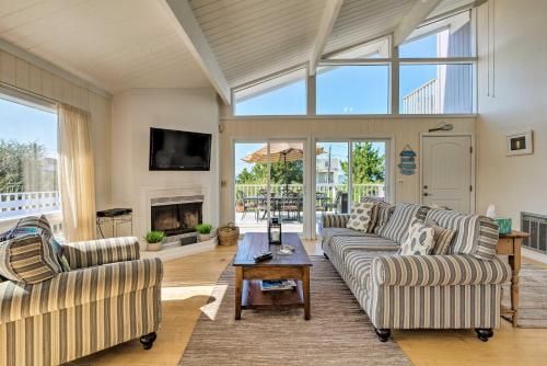 Westhampton Beach Home with Deck and Ocean Views!