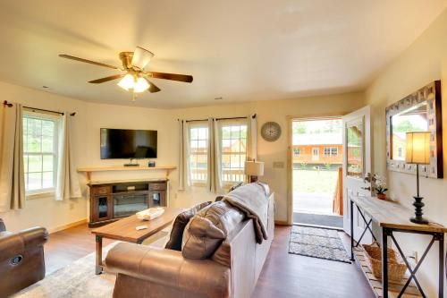 Bears Den Cabin with Porch-Mins to Bryson City