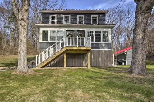 Quiet Escape with Hot Tub, 5 Miles to Raystown Lake!