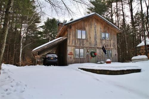 South Londonderry Home, Walk to Magic Mtn Ski Area