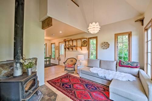 Port Townsend Cottage Mins from Wineries and Golf