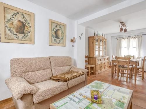 Comfy Holiday Home in Carcabuey with Patio