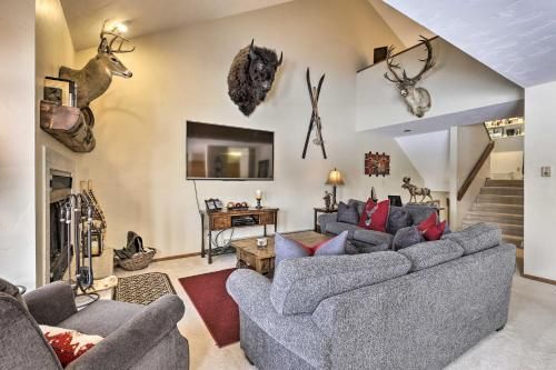 Eclectic Eagle-Vail Condo 2 Miles to Beaver Creek