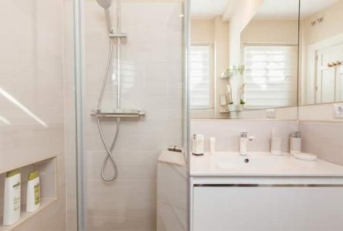 ApartaSuite Deluxe Centro Histórico Ático tranquilo con terrazas a pie de calle