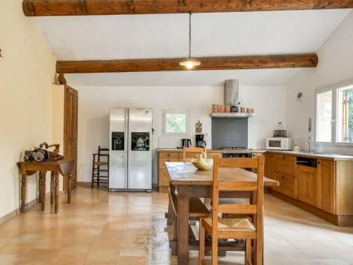 Graceful Cottage in Malauc ne with Private Swimming Pool