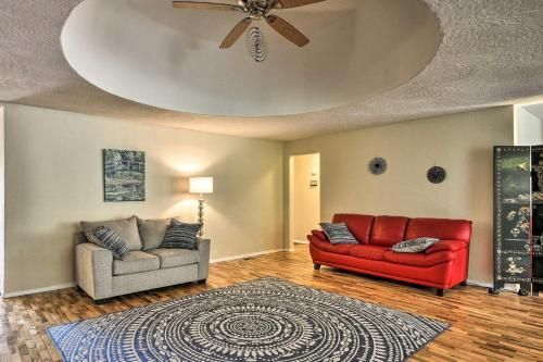 Charming Kelso Home Close to Cowlitz River!