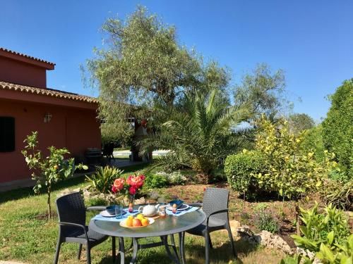Villa Kentia, charming and stylish country house close to Palma, sleep 8