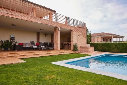 Villa Alcotán Layos