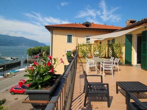 Locazione Turistica Atmosfere sul lago-1