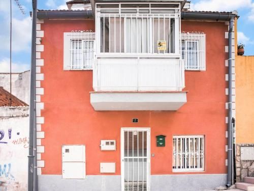 Pretty Holiday Home in Madrid with Solarium