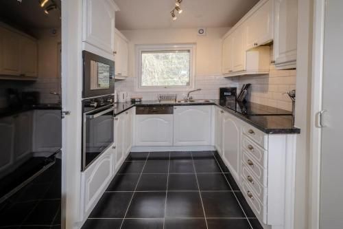 27 Thrang Brow, Chapel Stile