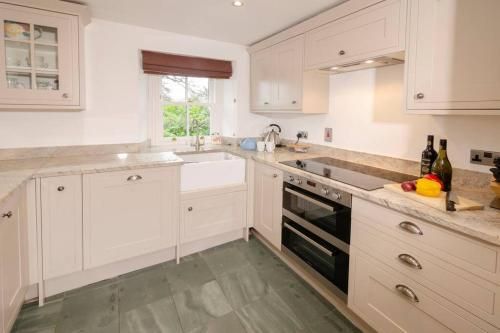 End Cottage, Chapel Stile