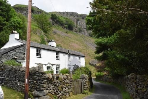 End Cottage, Chapel Stile