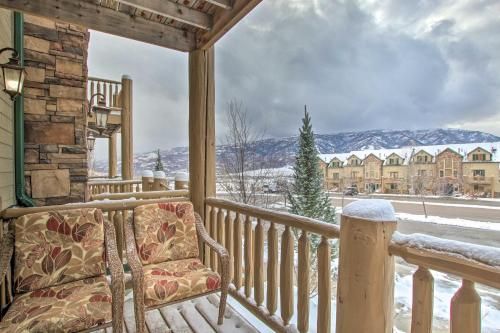 Updated Condo with Patio Near 3 Ski Resorts!