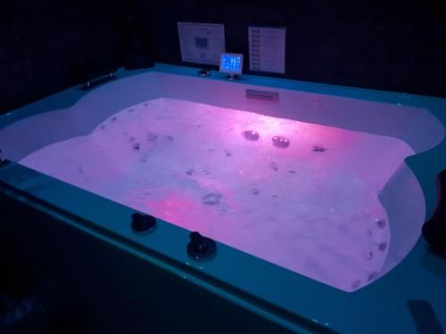 SPA privatif, Hammam et Bulles, Nuits Chartraines,