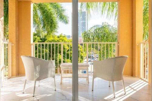 Yacht Club at Aventura Lux 2 Bed 2 Bath Brand New 2021